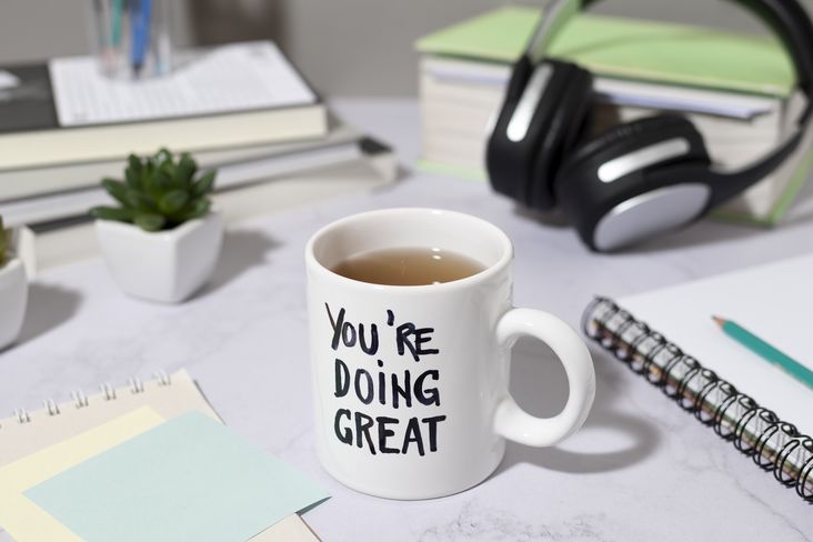 Cita inspiradora en una taza: You are doing great