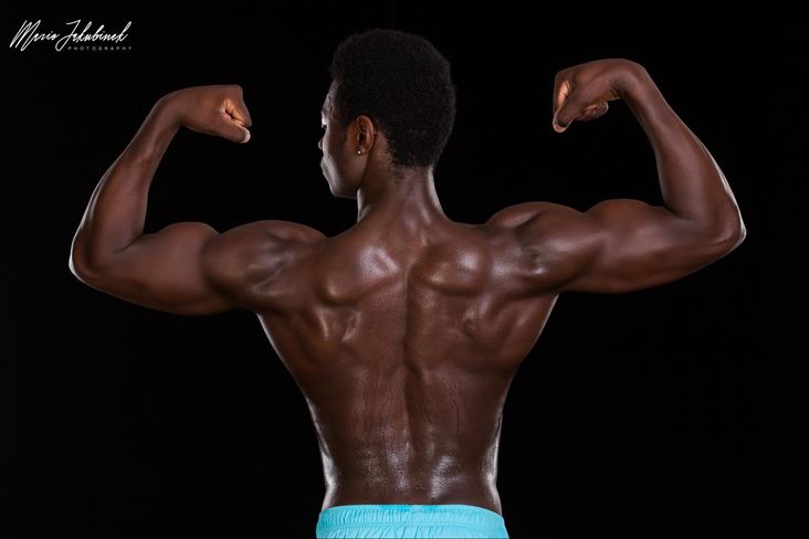 Marius, picture of his back